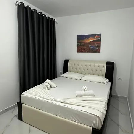 Kreshnik 公寓 卡萨米尔