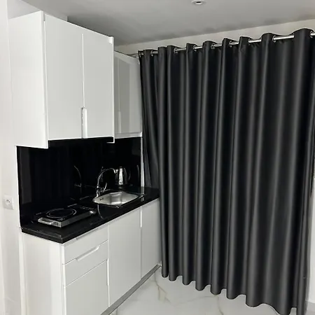 Kreshnik 卡萨米尔