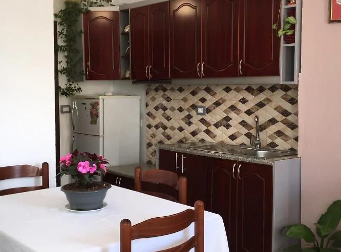 Kreshnik 卡萨米尔